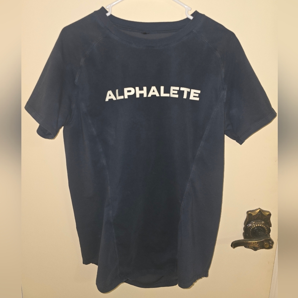 Alphalete Men's Dark Blue Short Sleeve T Shirt Size: Small